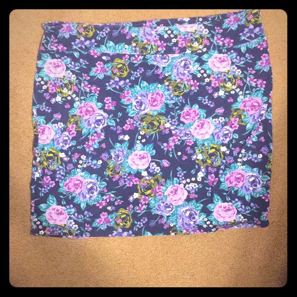Girls Floral pencil skirt